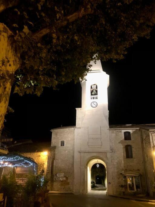 Logement Neuf, Tout Confort, Au Coeur Du Village Saint Didier  المظهر الخارجي الصورة