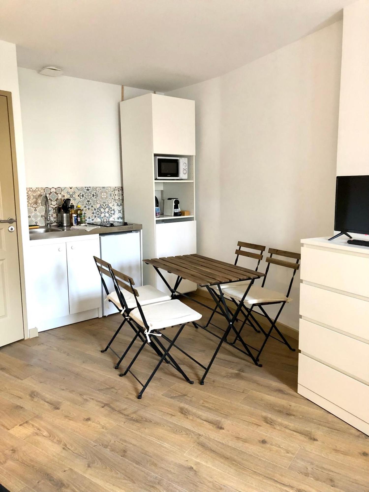 Logement Neuf, Tout Confort, Au Coeur Du Village Saint Didier  المظهر الخارجي الصورة