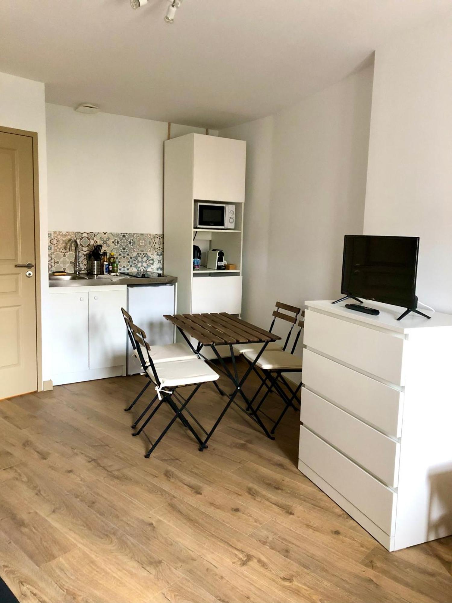 Logement Neuf, Tout Confort, Au Coeur Du Village Saint Didier  المظهر الخارجي الصورة